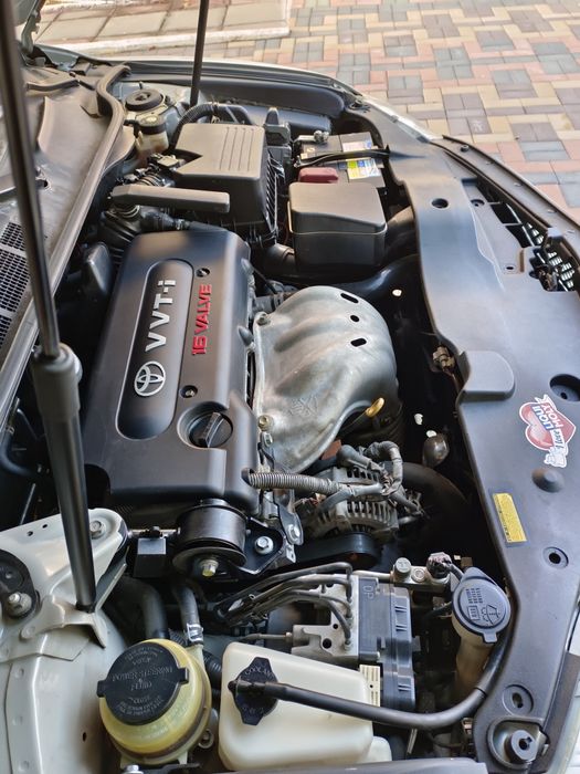 Накладка под капот, Камри 40