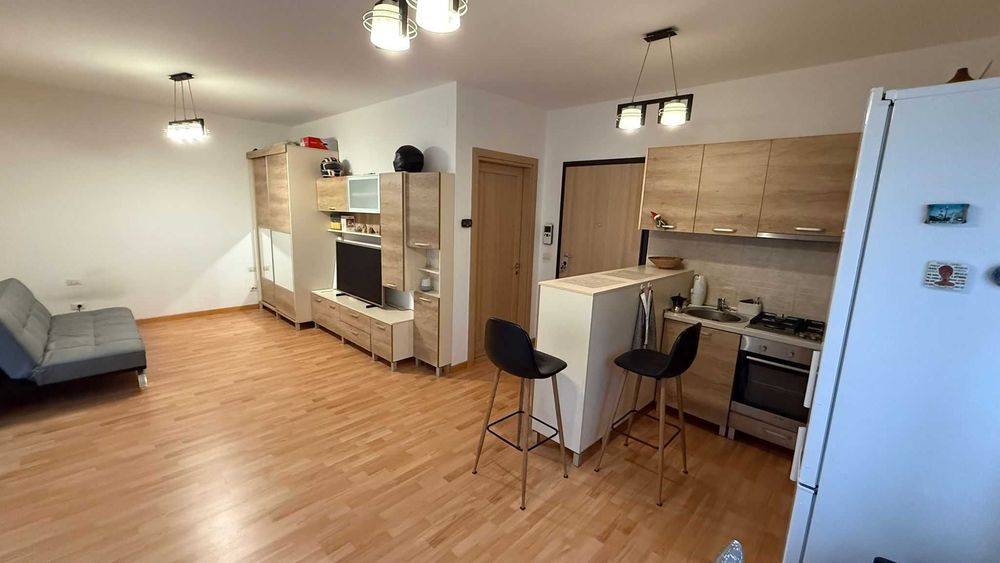 Inchiriez apartament cu o camera Dumbravita