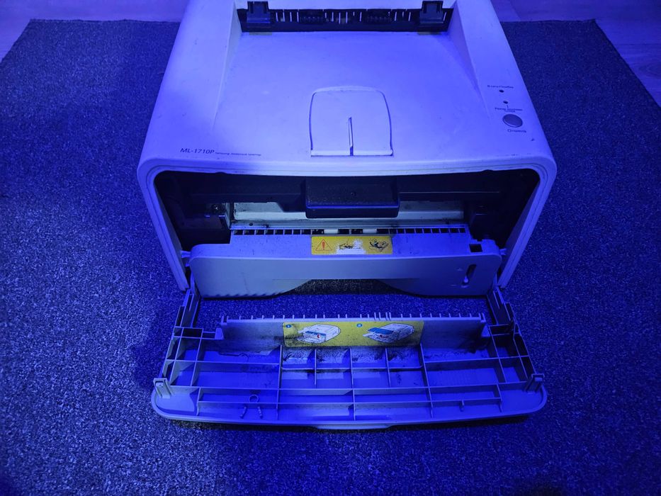 Лазерный принтер (в неизвестном состоянии)