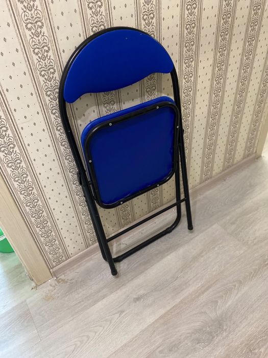 4 складных стула