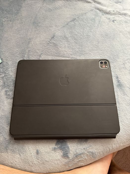 iPad Pro 12.9 4th Gen 256GB Cellular + Magic Keyboard Apple – Stare impecabilă