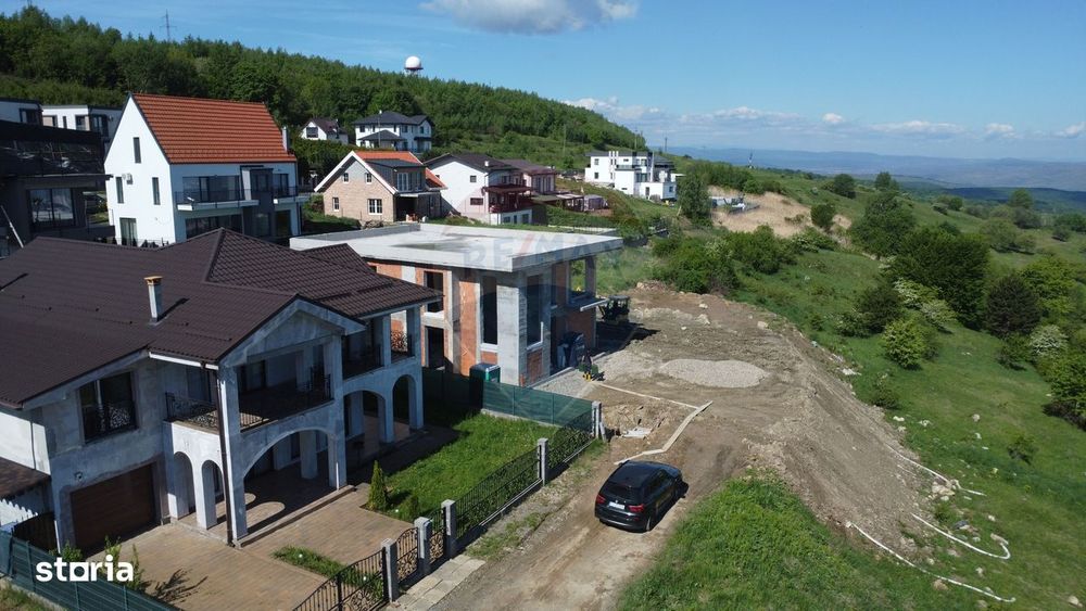 Teren 2685 mp cu panoramă Feleacu. Proiect rezidențial