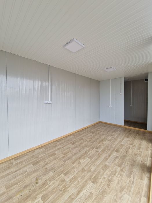 Vând Container 6x2,4 M preț 2.700 €