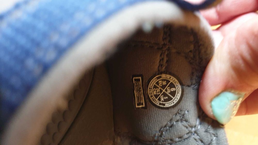 НОВИ Сандали  Keen