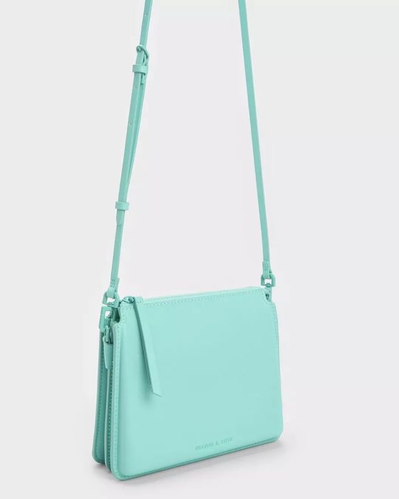 Сумка Charles & Keith Camelia Trapeze