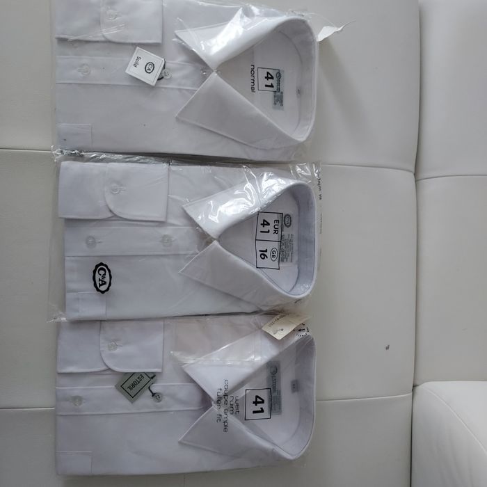 vand camasi de la C&A calitate,import.Marimea M.