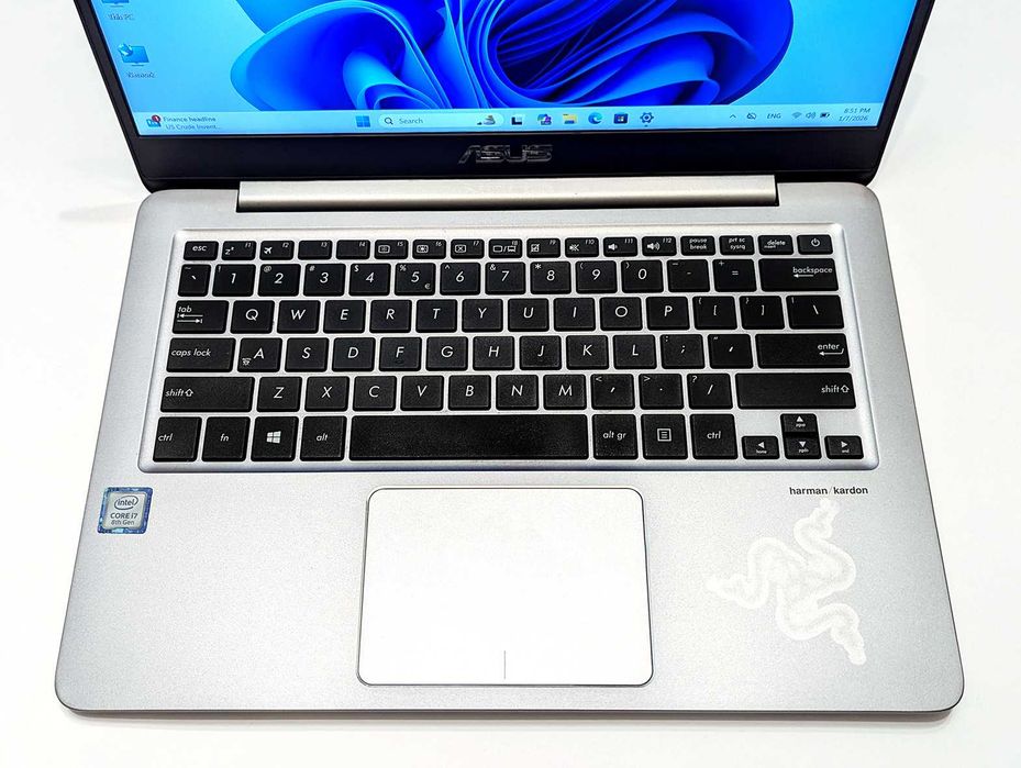 Продавам лаптоп Asus ZenBook UX430U