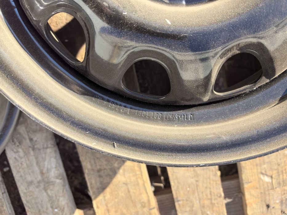 14 цола 4 х 100 мм Тойота / Сузуки / Кия / Хюндай - 5,5 Инча / ЕТ 45