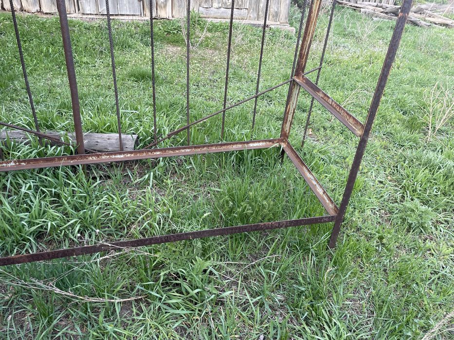 Продам стеллажи