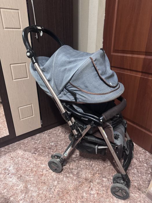 Прогулочная коляска Combi