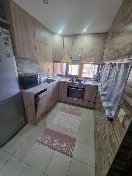 Продава се Къща в Генерал Тошево - 250 кв.м за 296 €/кв.м - Снимка #11