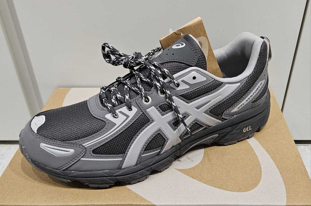 Кроссовки мужские ASICS / оригинал /  р. US9,5 / EU43.5 / новые