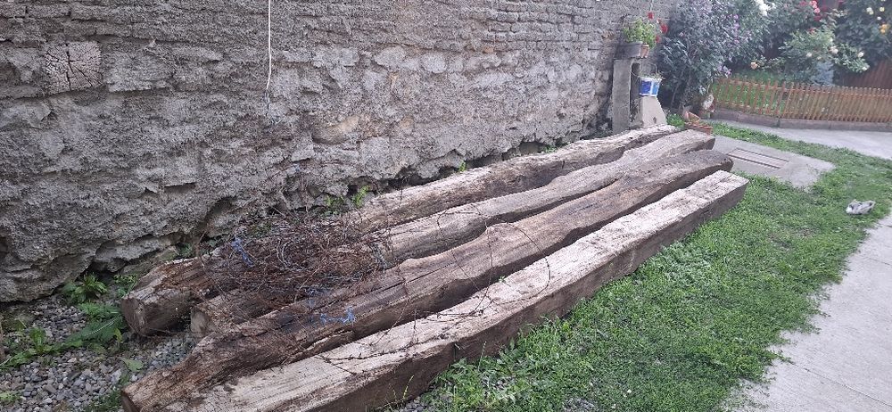 Grinzi de stejar vechi