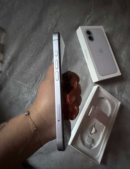 iPhone 17 256GB Lavender | 100% baterie | Garanție până în 2027 | Impecabil