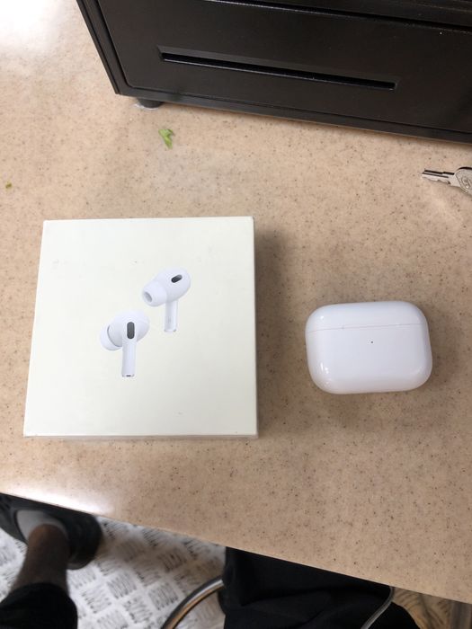 Эйрподс про продам