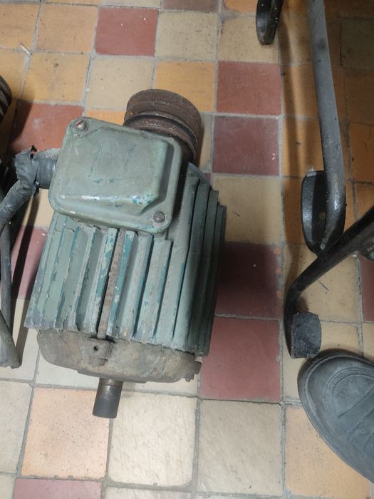 Электродвигатель