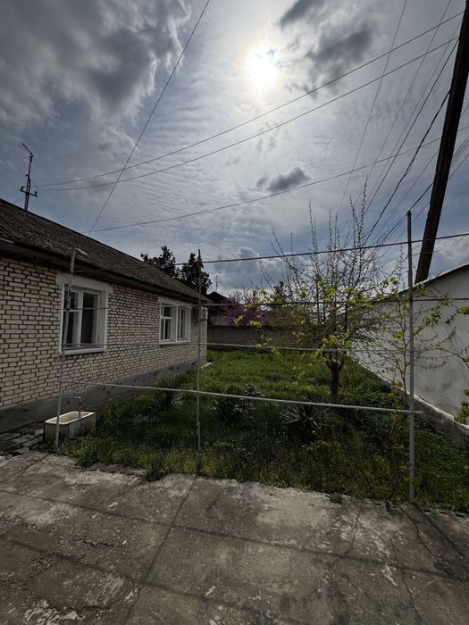 Uchaska sotiladi Yangi hayot tumani Binokor maxallasi 8 sotix 4 xona