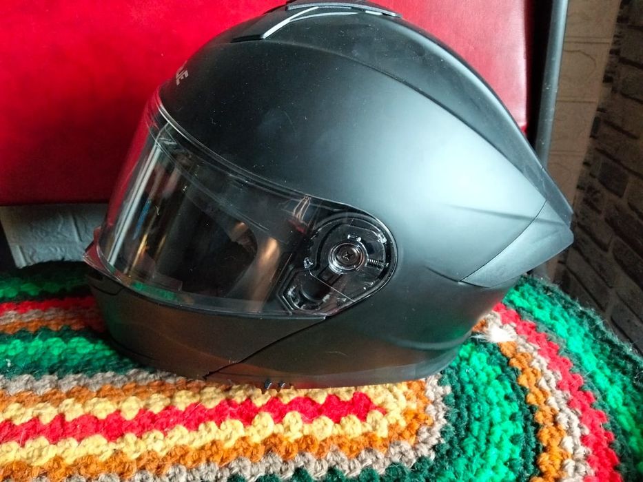 Продам шлем мотоциклетныйиклетный