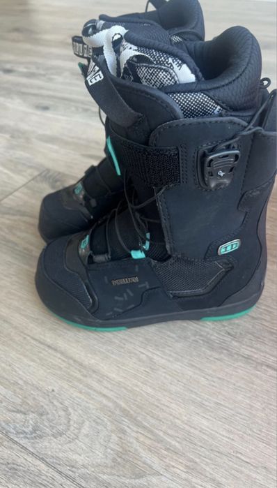 Boots snowboard Deeluxe Id lara 23,5 cm