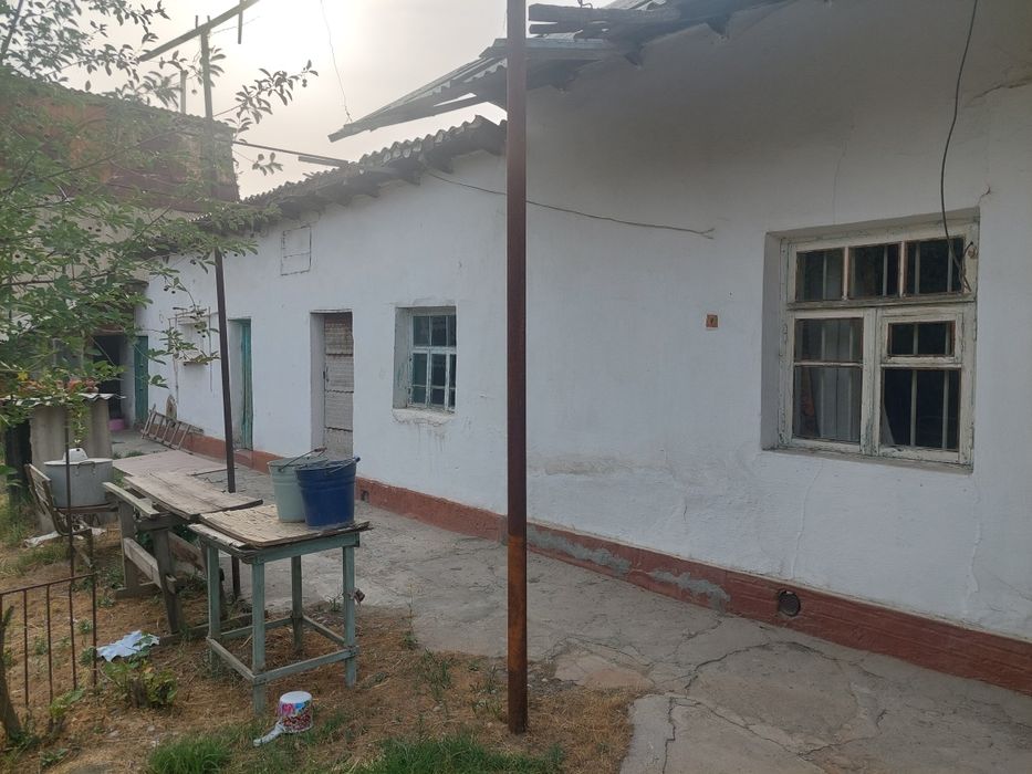 Продаётся дом на земле.