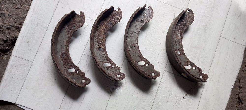 Продам колодки тормозные задние газель