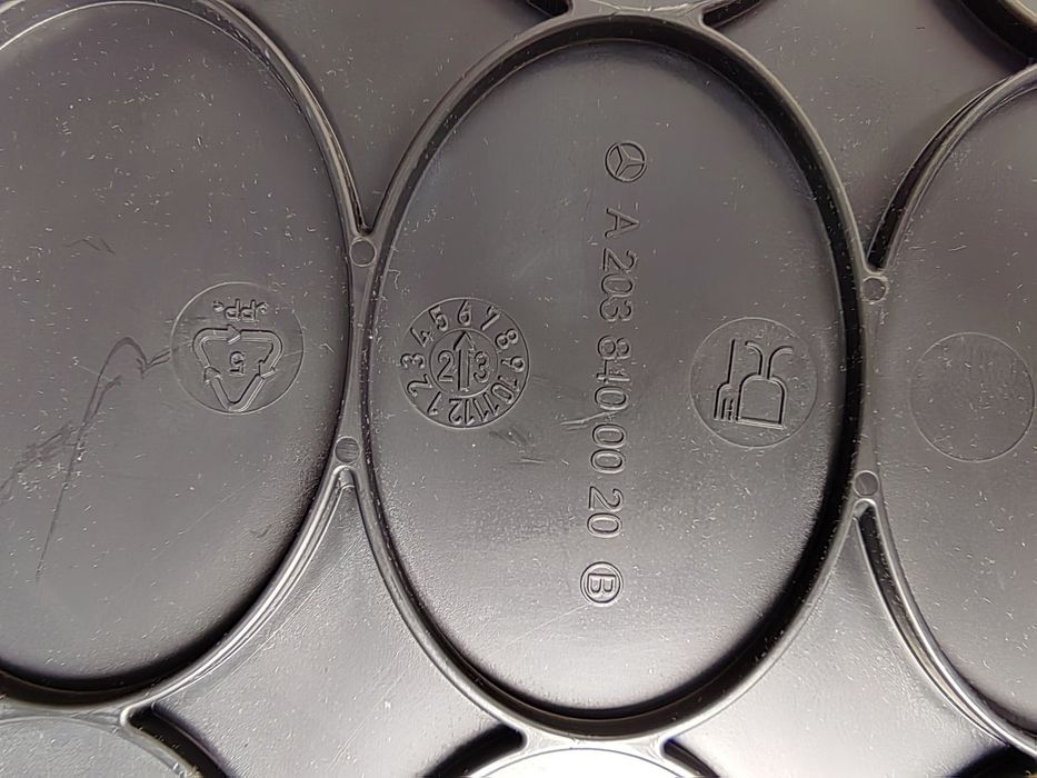 Продавам оригинални сгъваеми касетки Мерцедес