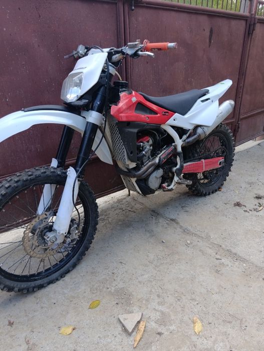 Vând Husqvarna te 310 injecție enduro