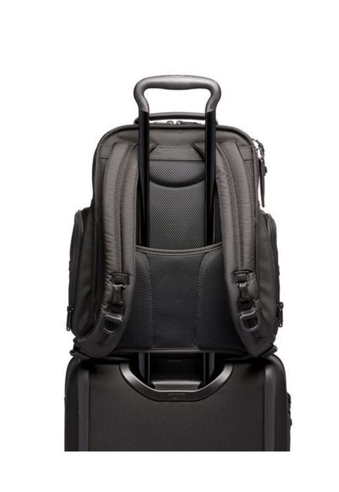 Продам оригинал рюкзак Tumi