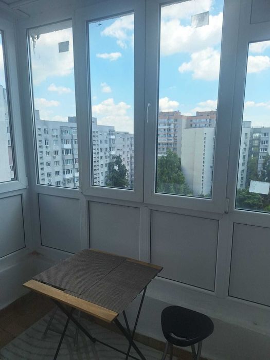 Proprietar inchiriez garsoniera Metrou/Parc Titan