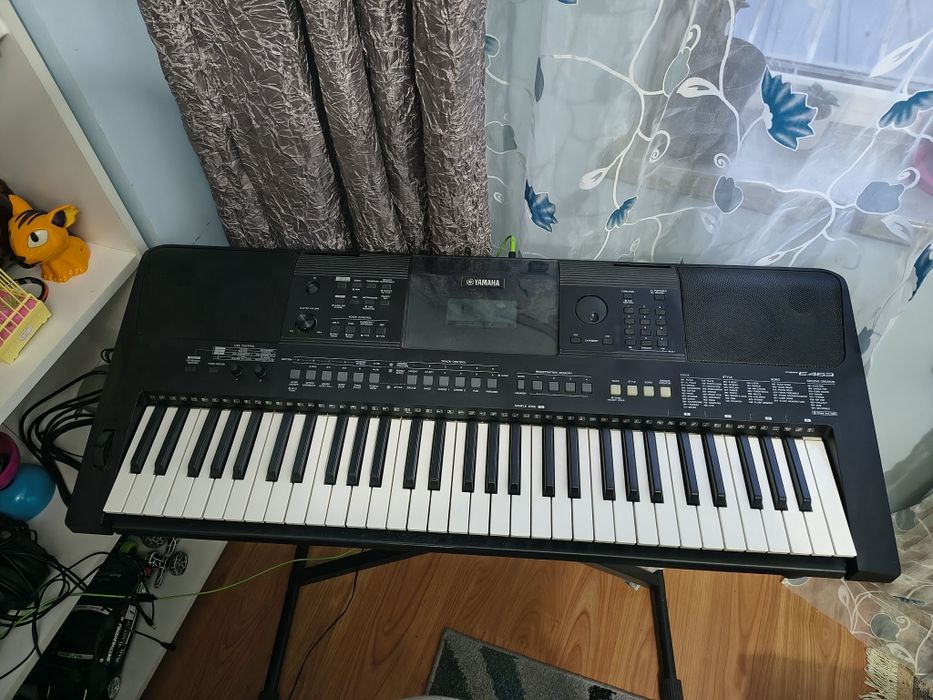 Vând orgă Yamaha psr 463
