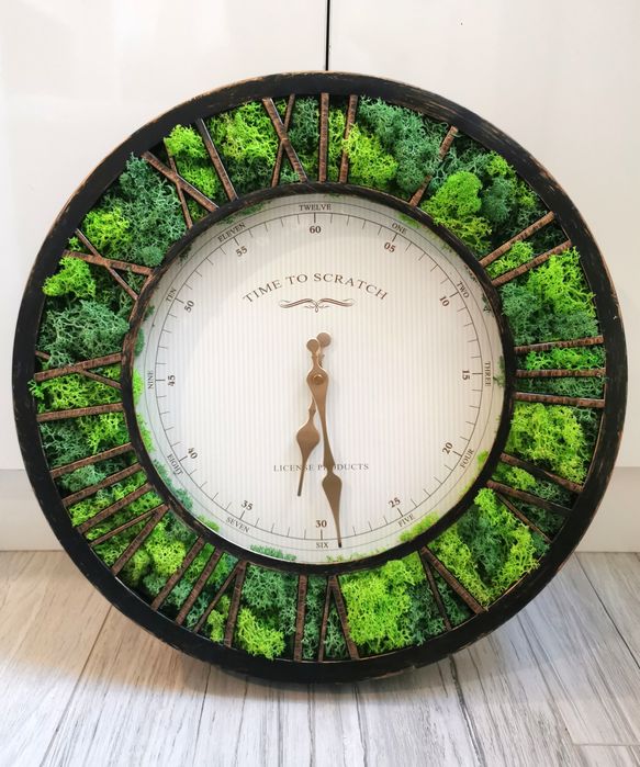 Стенен часовник с естествен скандинавски мъх (40 см диаметър)