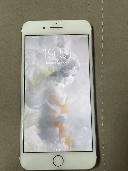 Iphone 7+ идеальное состояние