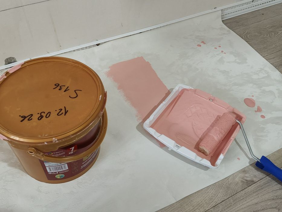 Продам 7 кг розовой краски для стен