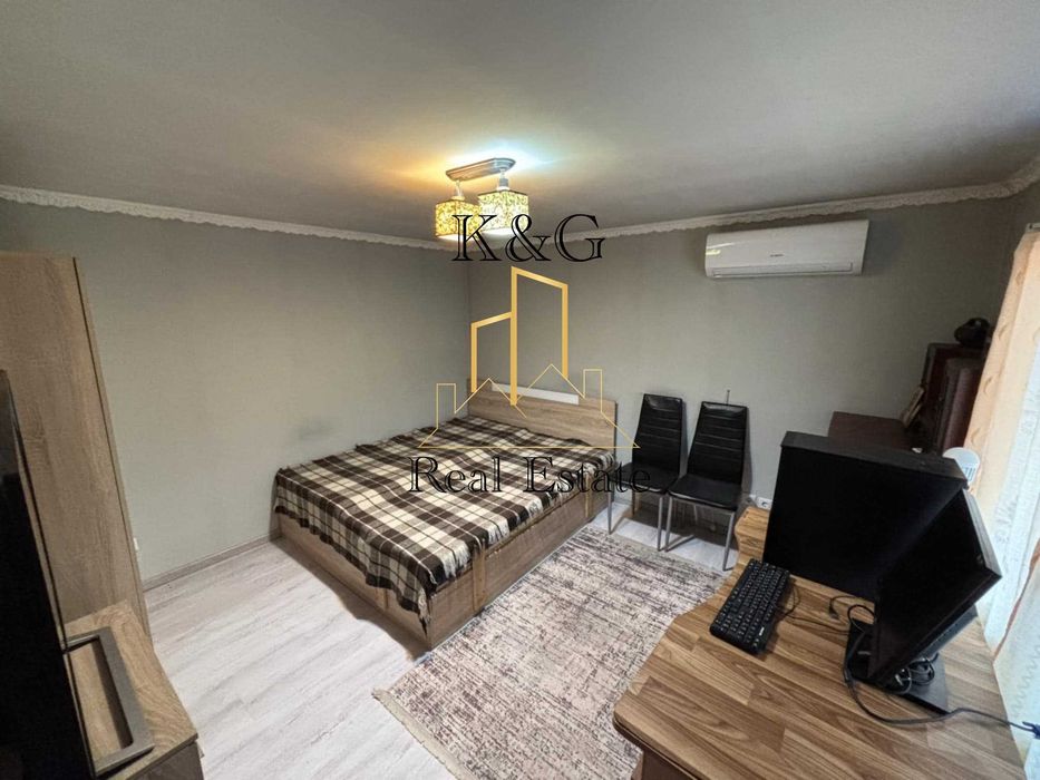 Продава се Къща в с. Осенец, Област Разград - 75 кв.м за 782 €/кв.м - Снимка #3