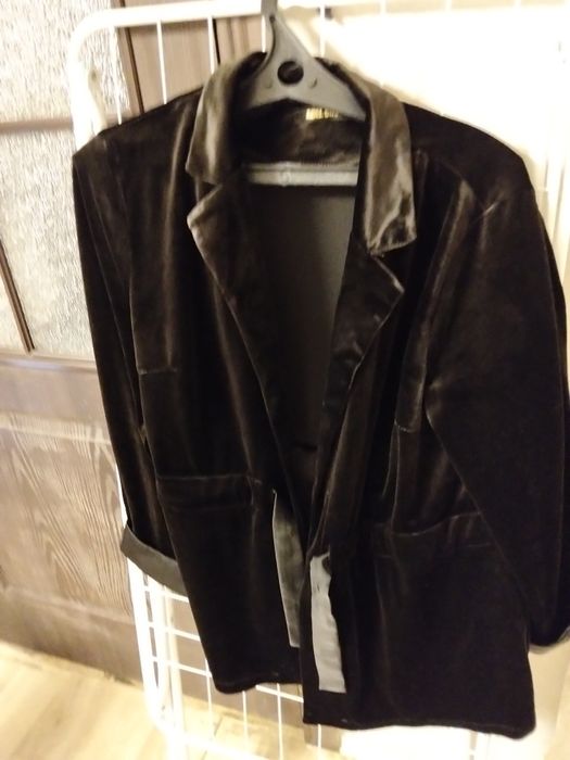 Продаются женские платья