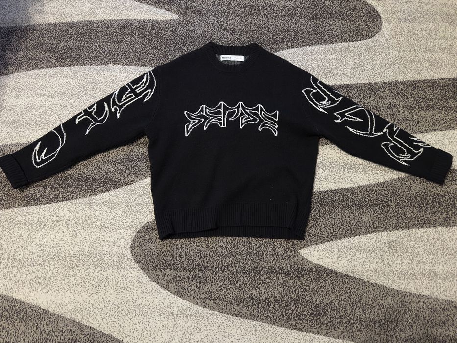 pulover bershka negru