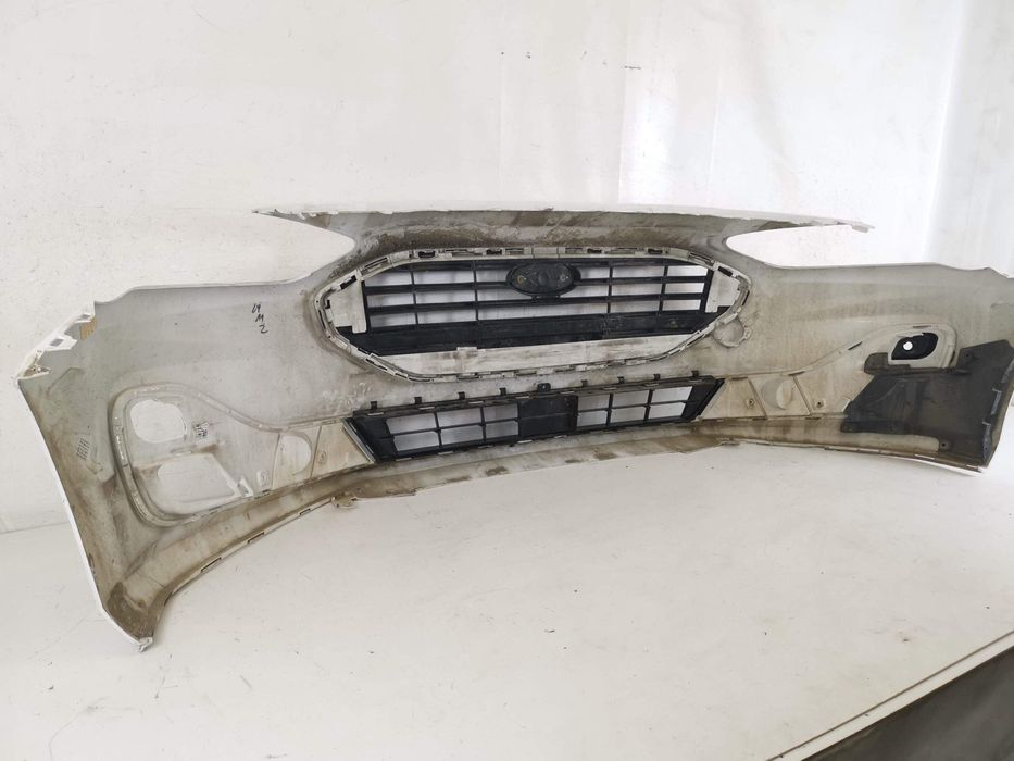 Предна броня с централна и долна решетка Форд Фокус 4 / Ford Focus 4 [