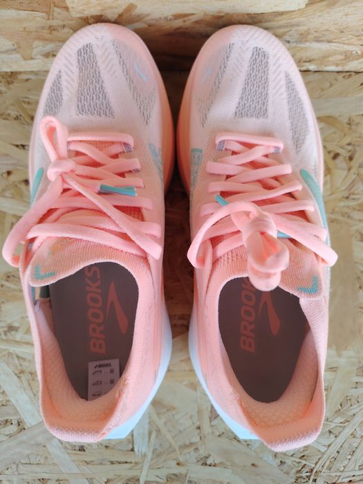 Adidas Brooks Hyperion Max mărimea 38,5