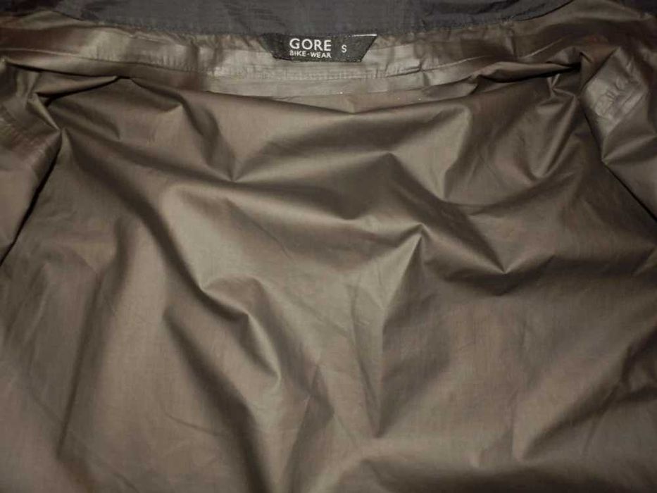 Geaca ciclism membrana cauciucata GORETEX (S) LICHIDARE STOC!