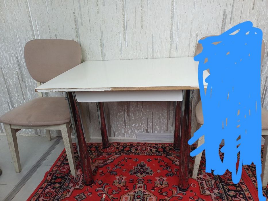 Стол и один стул