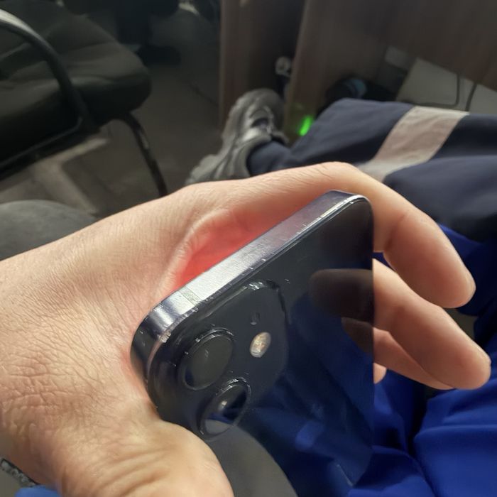 Продам айфон 12 мини