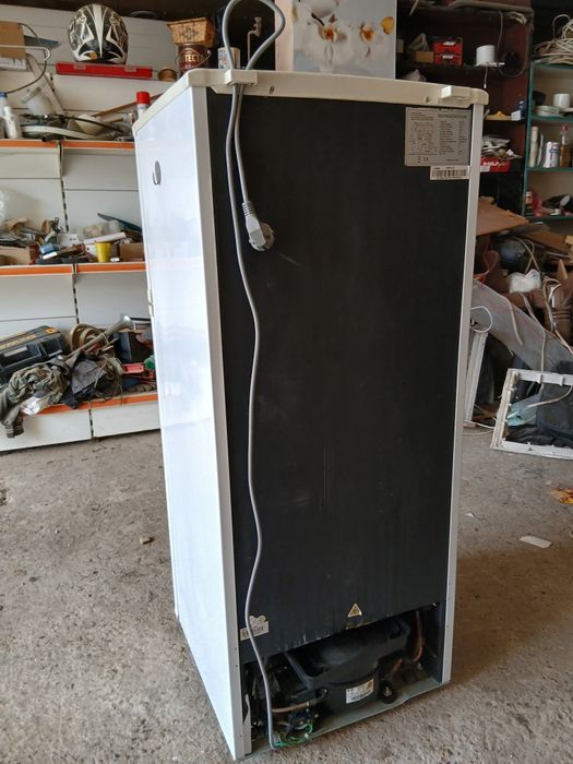 Хладилник с фризер за каравана А+