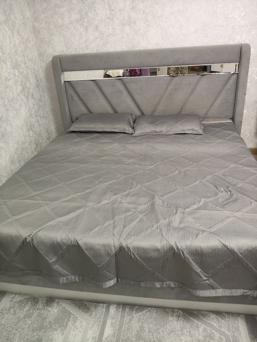 Кровать двухспальная