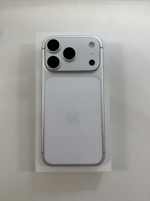 Iphone 17 pro на гарантии