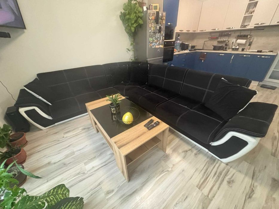 Продавам ъглов диван