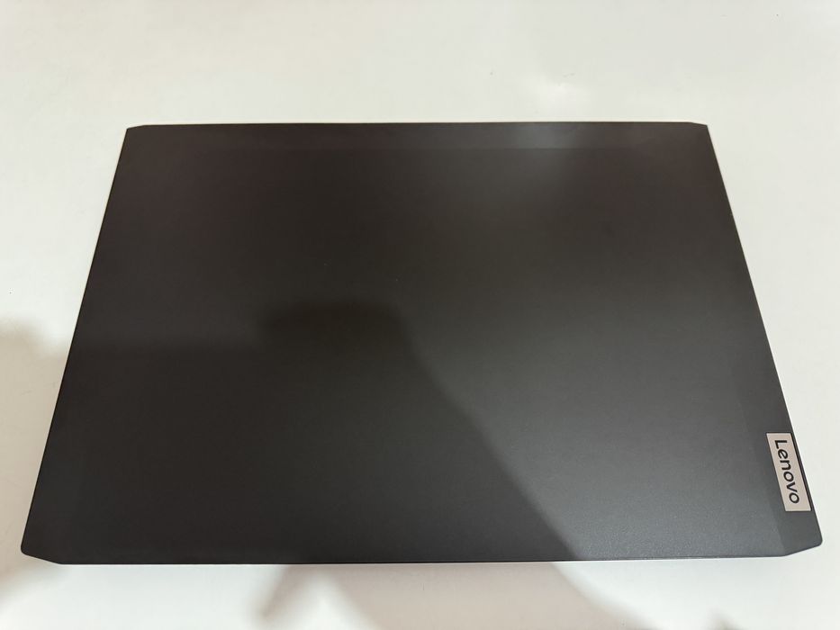 Laptop Lenovo Idepad Gaming 3, Ryzen 5 5600H, GTX 1650, 8GB/256GB Impecabil