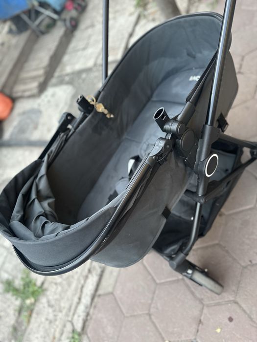 Коляска для малышей