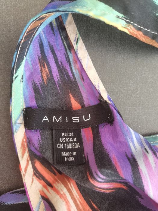 Шарена рокля на марката Amisu