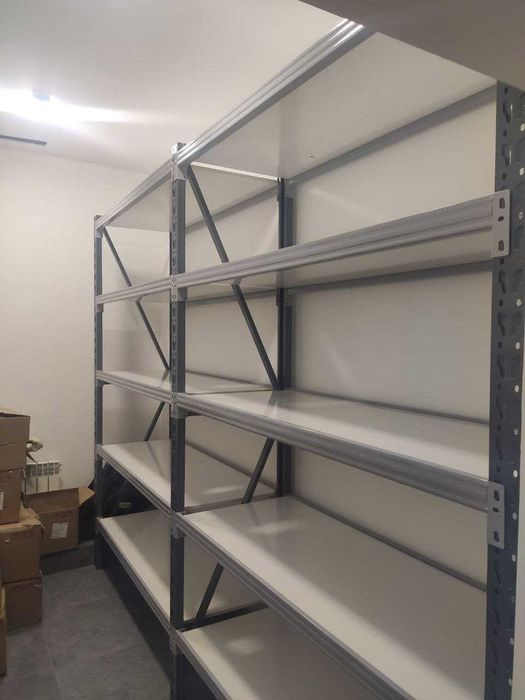 Ombor, ofis va xonadonlar uchun metal stellajlar