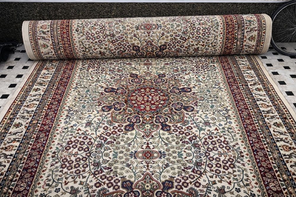 Ковёр размером 20 × 2,5